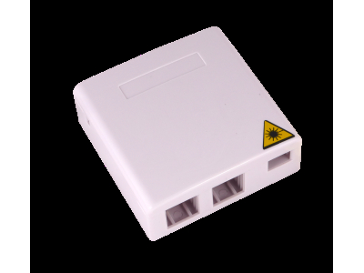 ElectroBase ® Sienas kontaktligzda 2 šķiedrām, 1 SC simplex adaptweris/1 LC duplex adapteris, 1 RJ45/RJ11