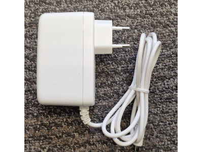ElectroBase ® Barošanas bloks 36W 12VDC 3A konektors 5.5/2.1 mm Plug-in  rozetē spraužams balts