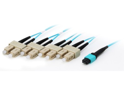 Equip Pro - Patch-Kabel - MTP Multimode (W) - SC multi-mode (M) - 10,0m - Glasfaser - 50/125 Mikrometer - OM4 - Aquamarin (25557607)